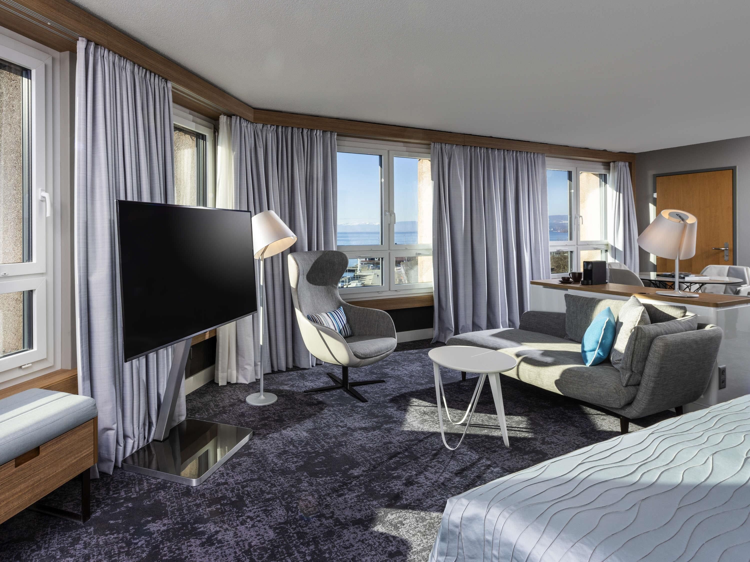 Ropa de cama de alta calidad y minibar 