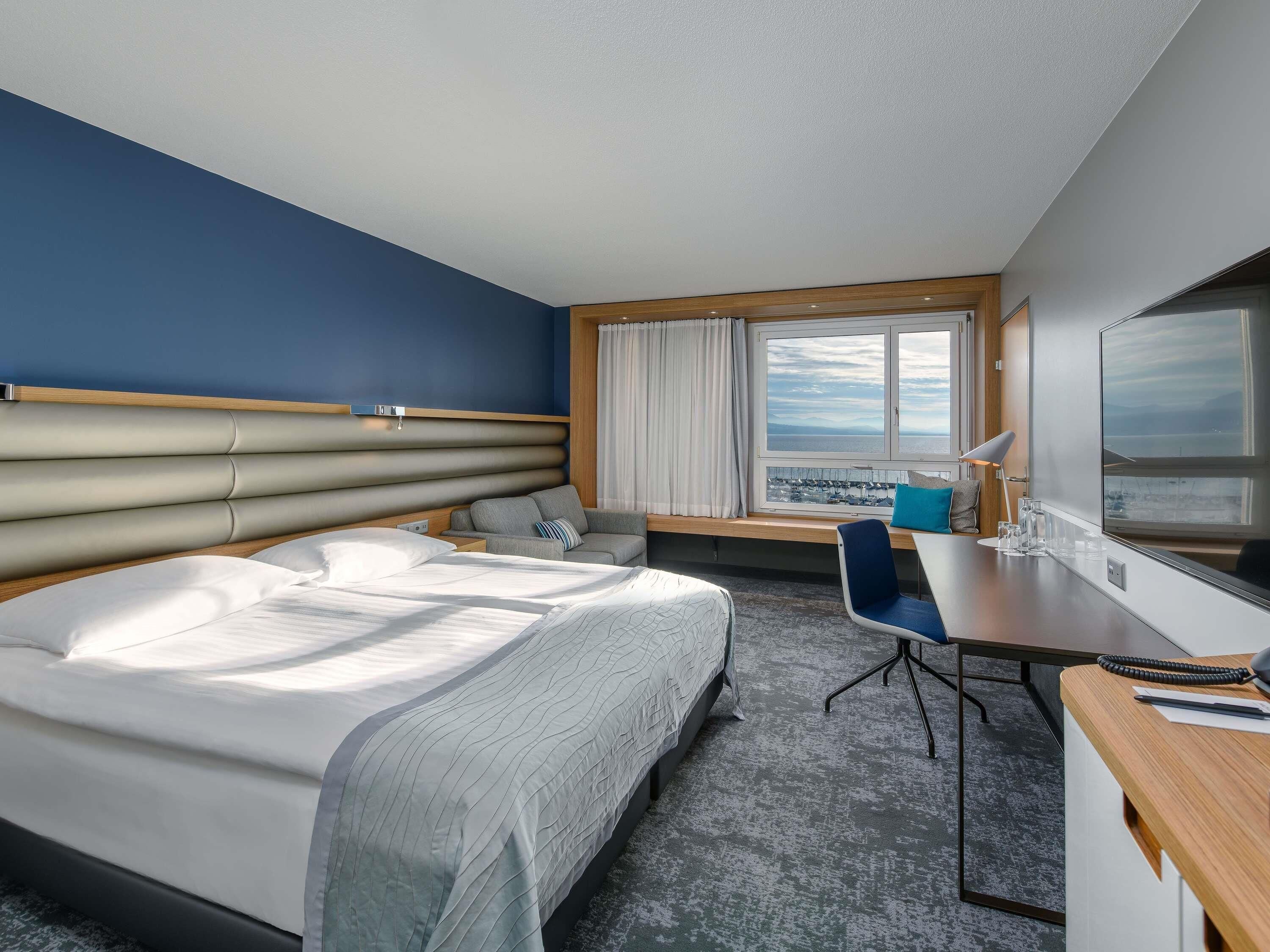 Ropa de cama de alta calidad y minibar 