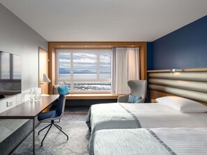 Deluxe Twin Room, 2 Single Beds, Lake View | Premium bedding, minibar, in-room safe, desk - Mövenpick Hotel Lausanne (Lausanne)