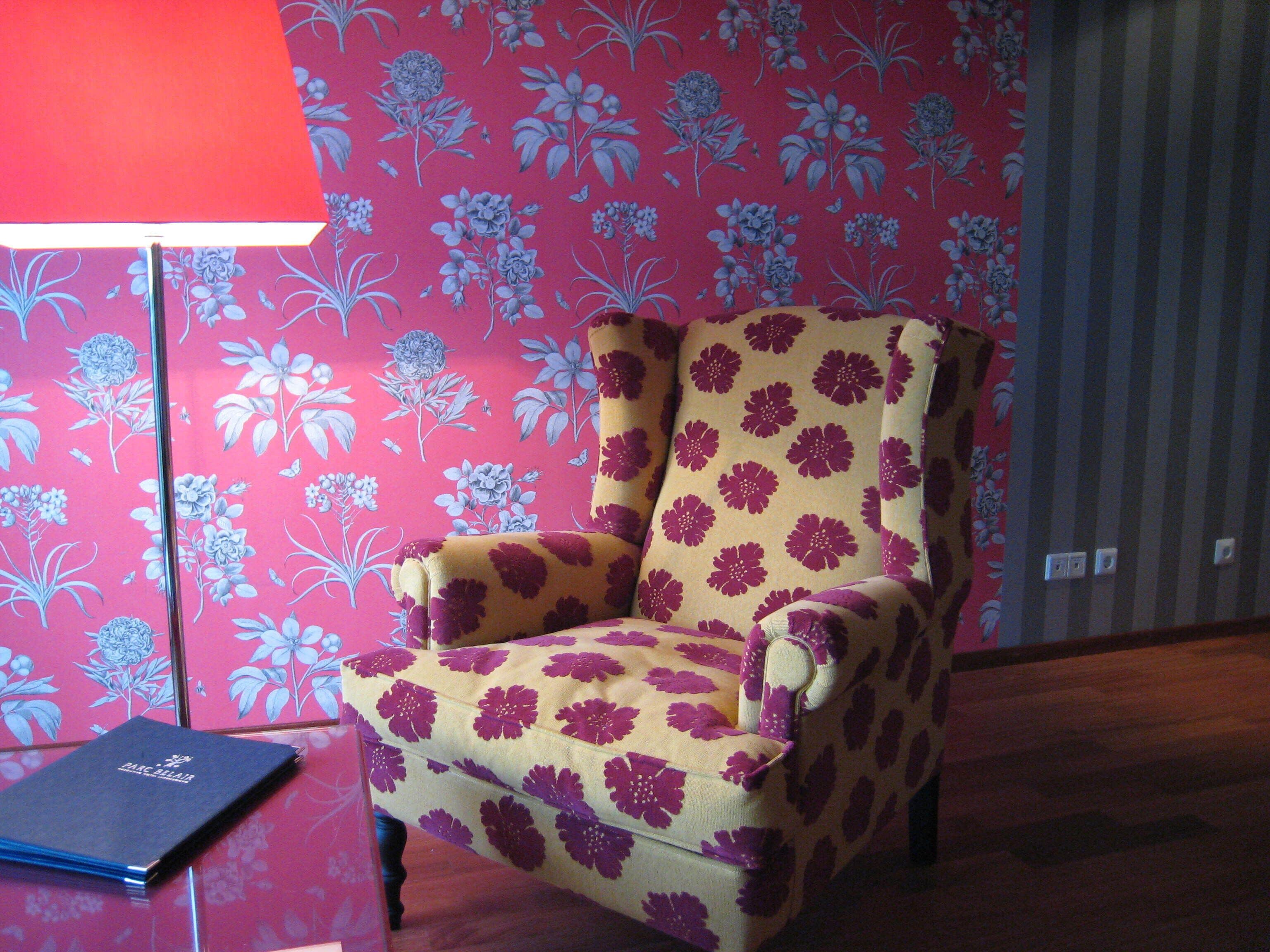 standard room | living area | 80-cm flat-screen tv with satellite channels, tv