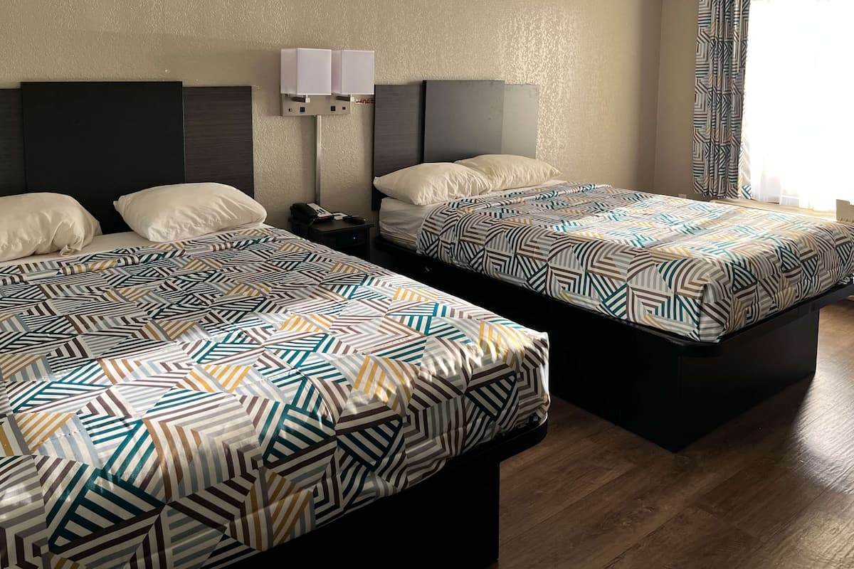 Skrivebord, arbejdsområde til bærbare computere, mørklægningsgardiner