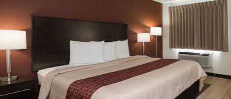 Standard Room, 1 King Bed, Non Smoking | Desk, WiFi (free), bed sheets