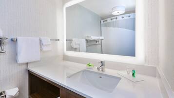 Combined shower/tub, eco-friendly toiletries, hair dryer, towels
