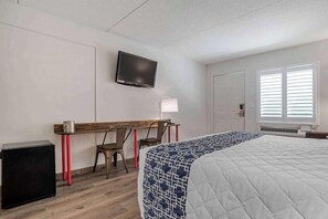 Premium bedding, pillow-top beds, blackout curtains, iron/ironing board - Rodeway Inn & Suites Fort Rucker (Daleville)
