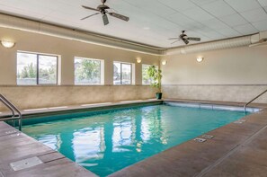 Indoor pool - Comfort Inn Bozeman near University (Bozeman)