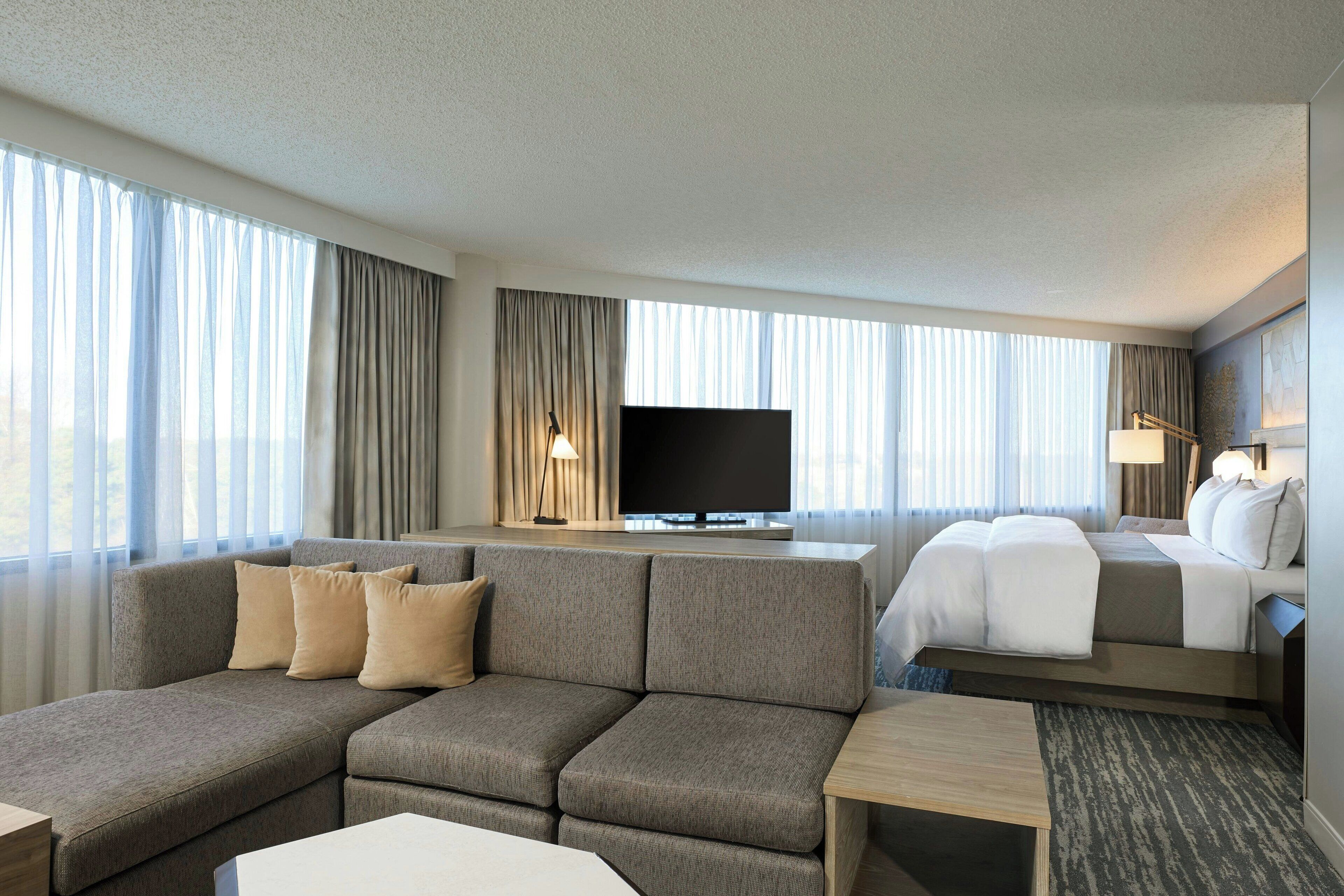 Suite – junior, 1 kingsize-seng | 1 soverom, sengetøy av topp kvalitet og senger med overmadrass