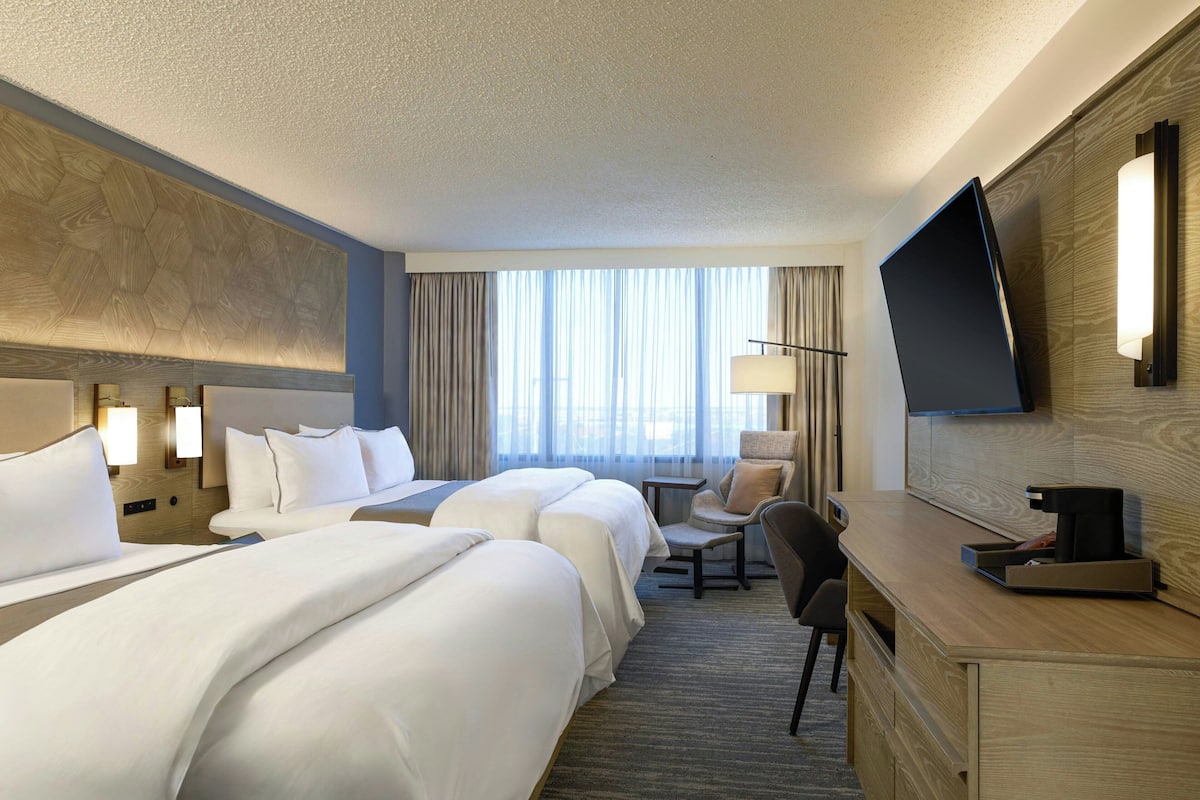 1 bedroom, premium bedding, pillow-top beds, in-room safe