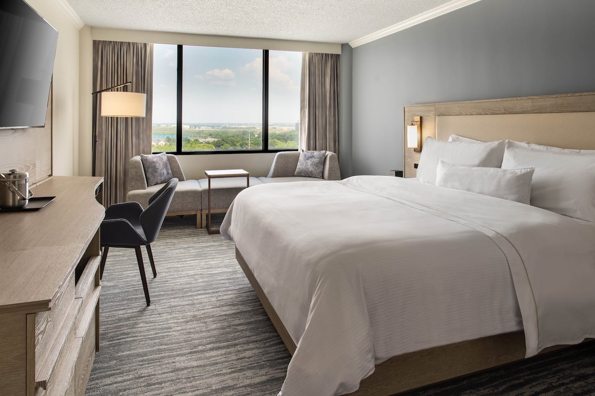 1 bedroom, premium bedding, pillow-top beds, in-room safe