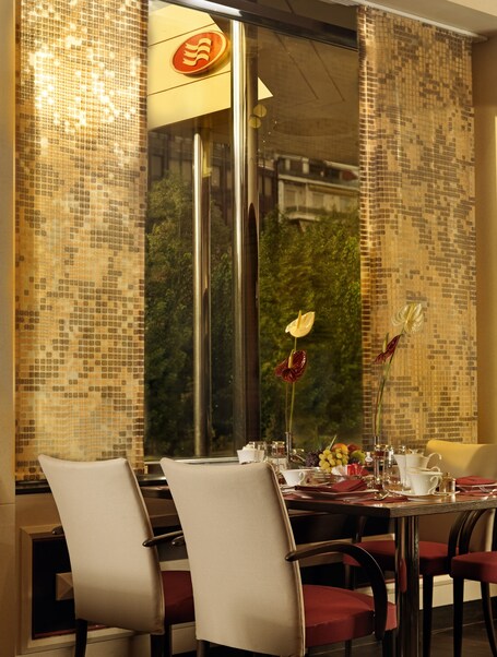 Crowne Plaza Athens City Centre, an IHG Hotel - Image 79