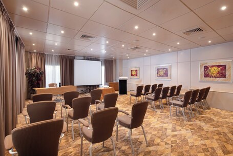 Crowne Plaza Athens City Centre, an IHG Hotel - Image 61