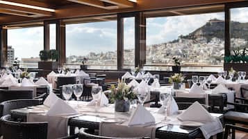 2 restaurants servant le petit déjeuner