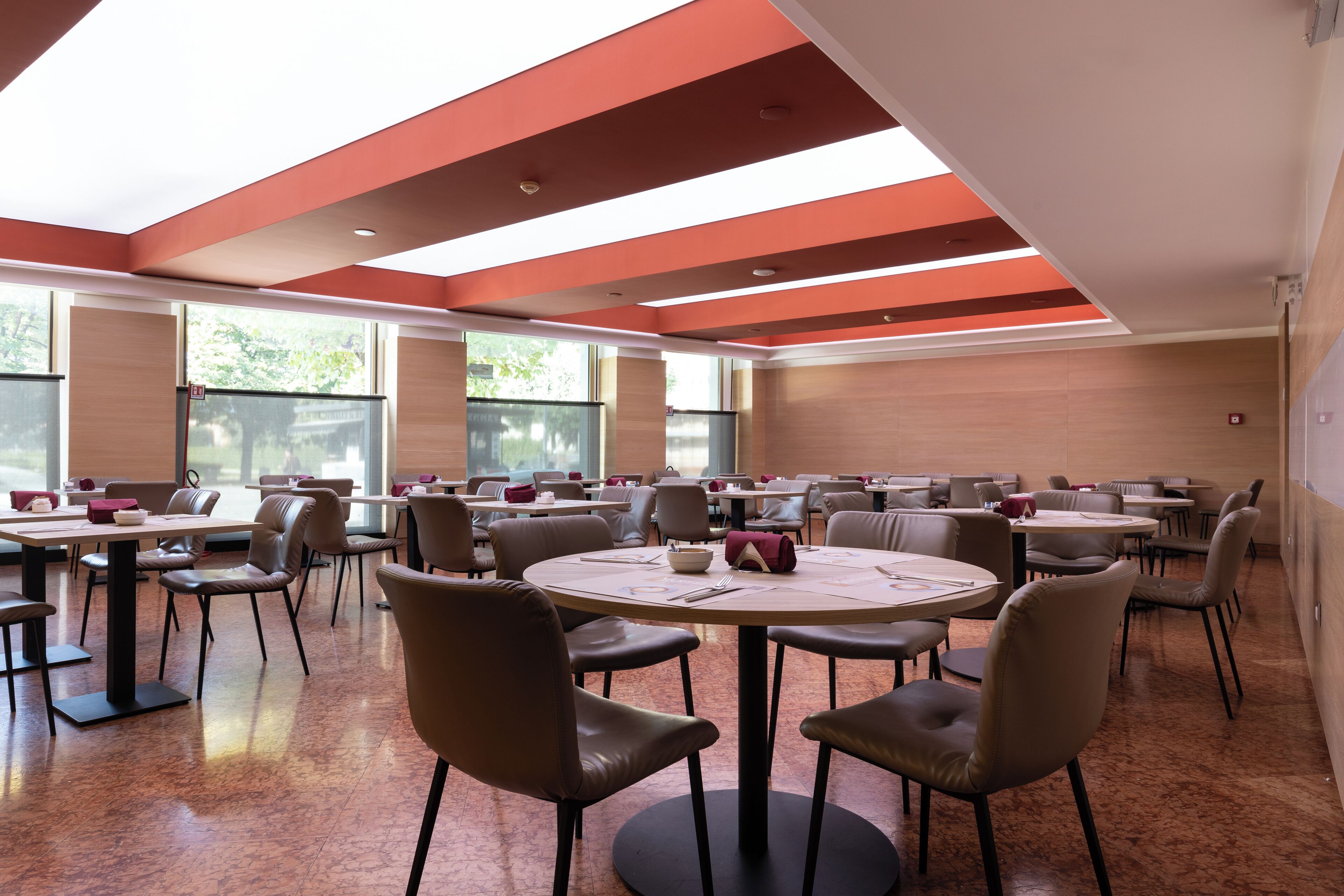 Esmorzar diari de cuina local gratuït 