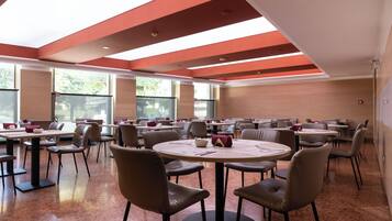 Free daily local cuisine breakfast