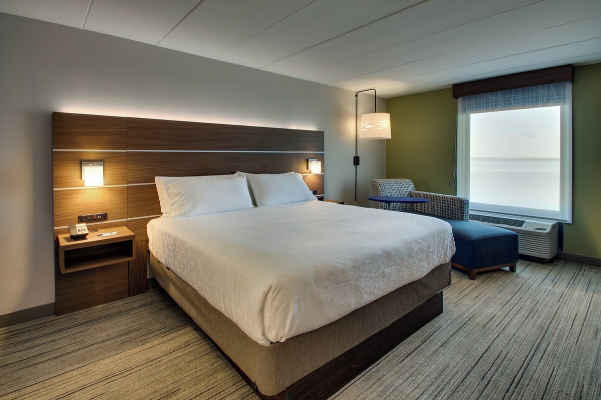 In-room safe, desk, blackout curtains, iron/ironing board