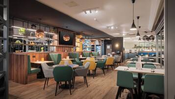 Breakfast, lunch, dinner served; international cuisine