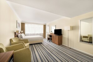 Standard Room, 1 Double Bed, Accessible | 1 bedroom, minibar, desk, blackout drapes