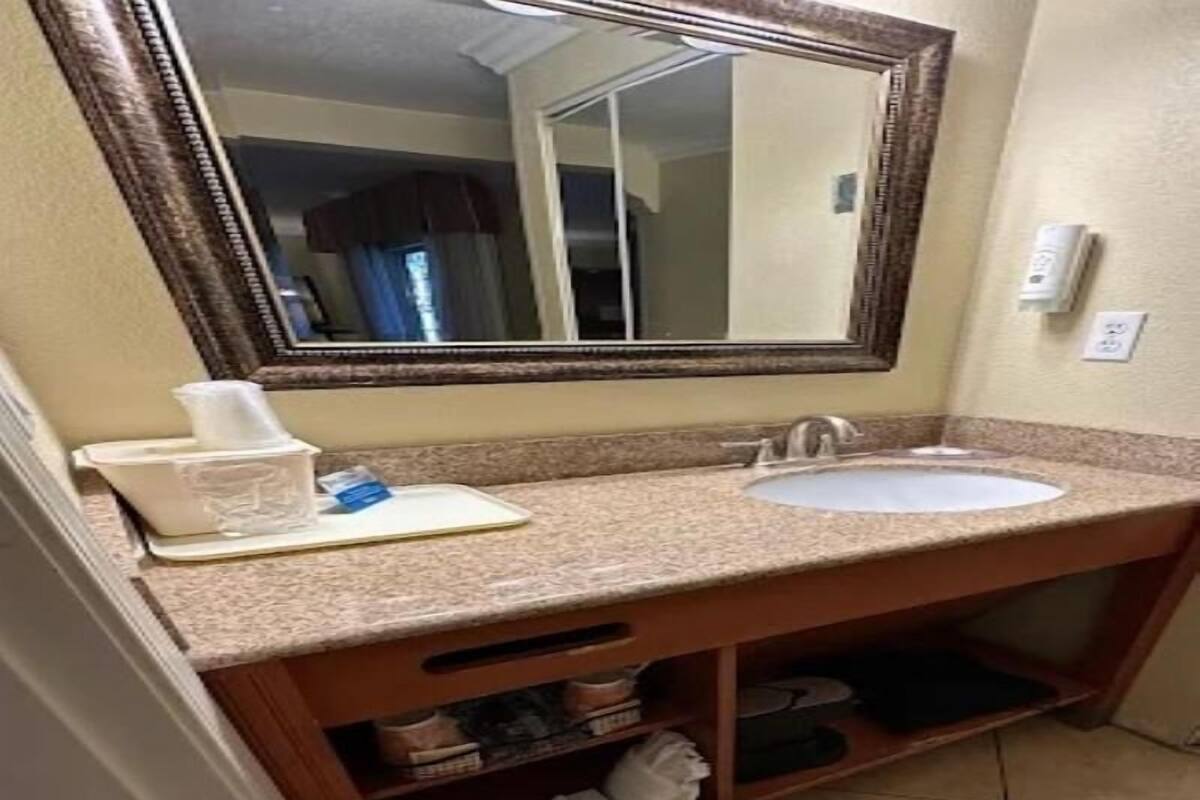 Bathroom | Eco-friendly toiletries, hair dryer, towels