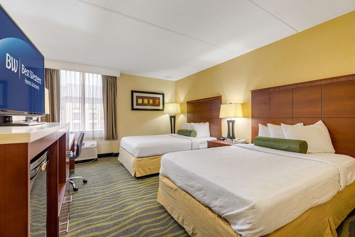 Standard Room, 2 Double Beds, Refrigerator & Microwave | 1 bedroom, in-room safe, desk, laptop workspace