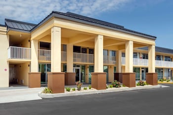 Quality Inn Saint Petersburg North-Tampa Bay