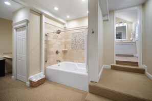 Eco-friendly toiletries, hair dryer