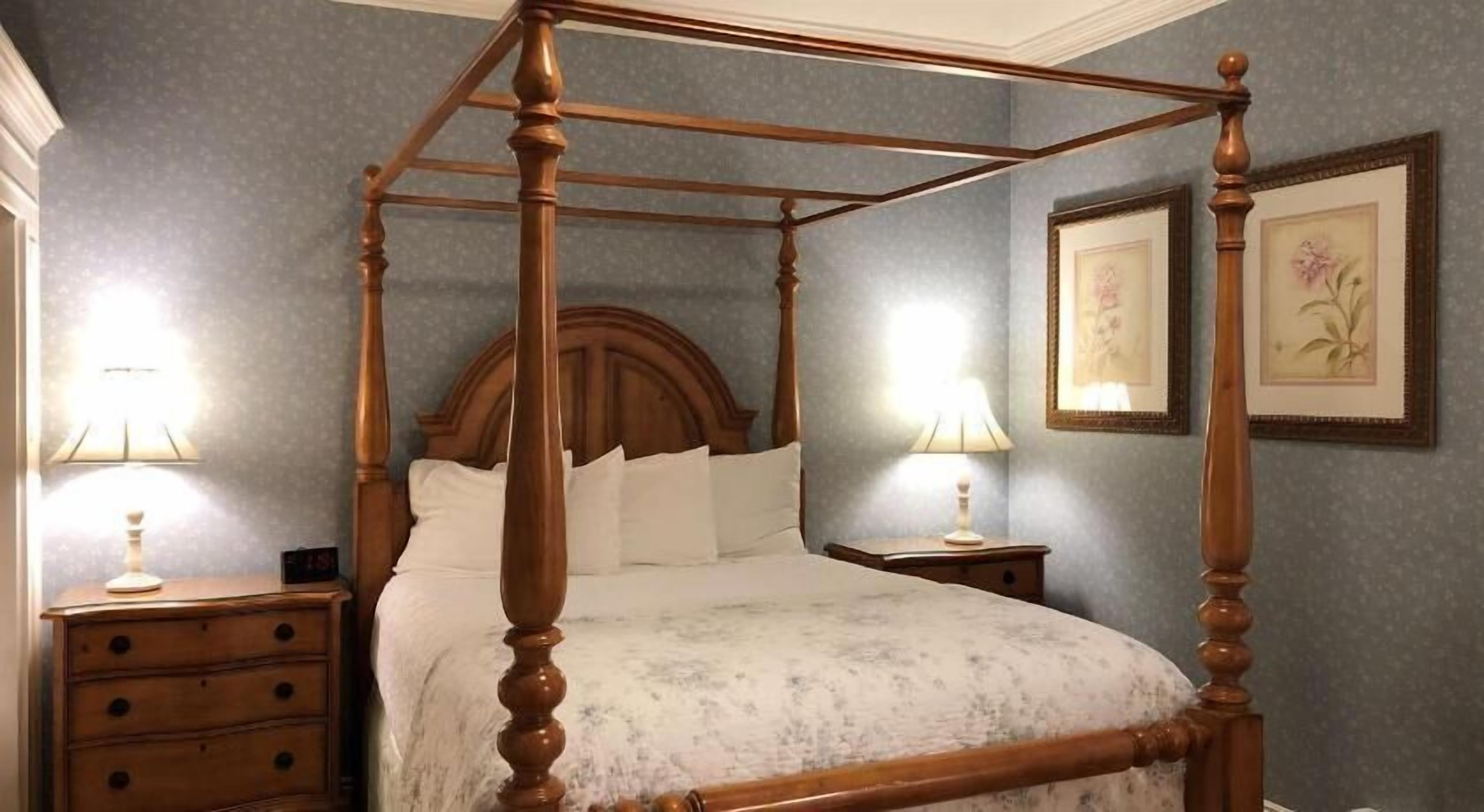 Strykejern/-brett, wi-fi (mot et tillegg) og sengetøy