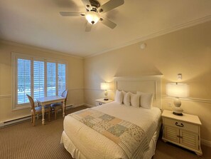 Standard Room, 1 Queen Bed, Non Smoking, Jetted Tub
