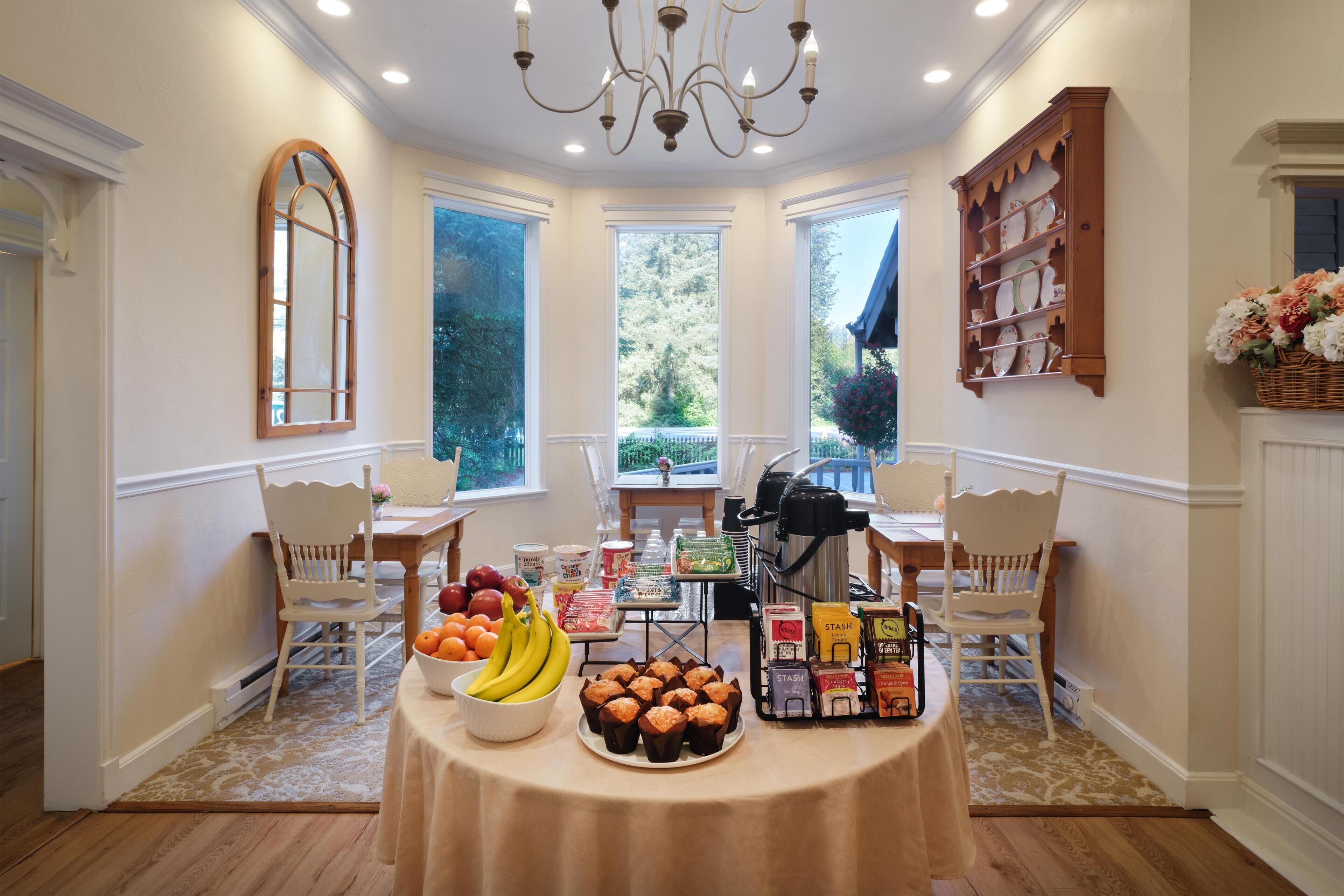 Free daily full breakfast 