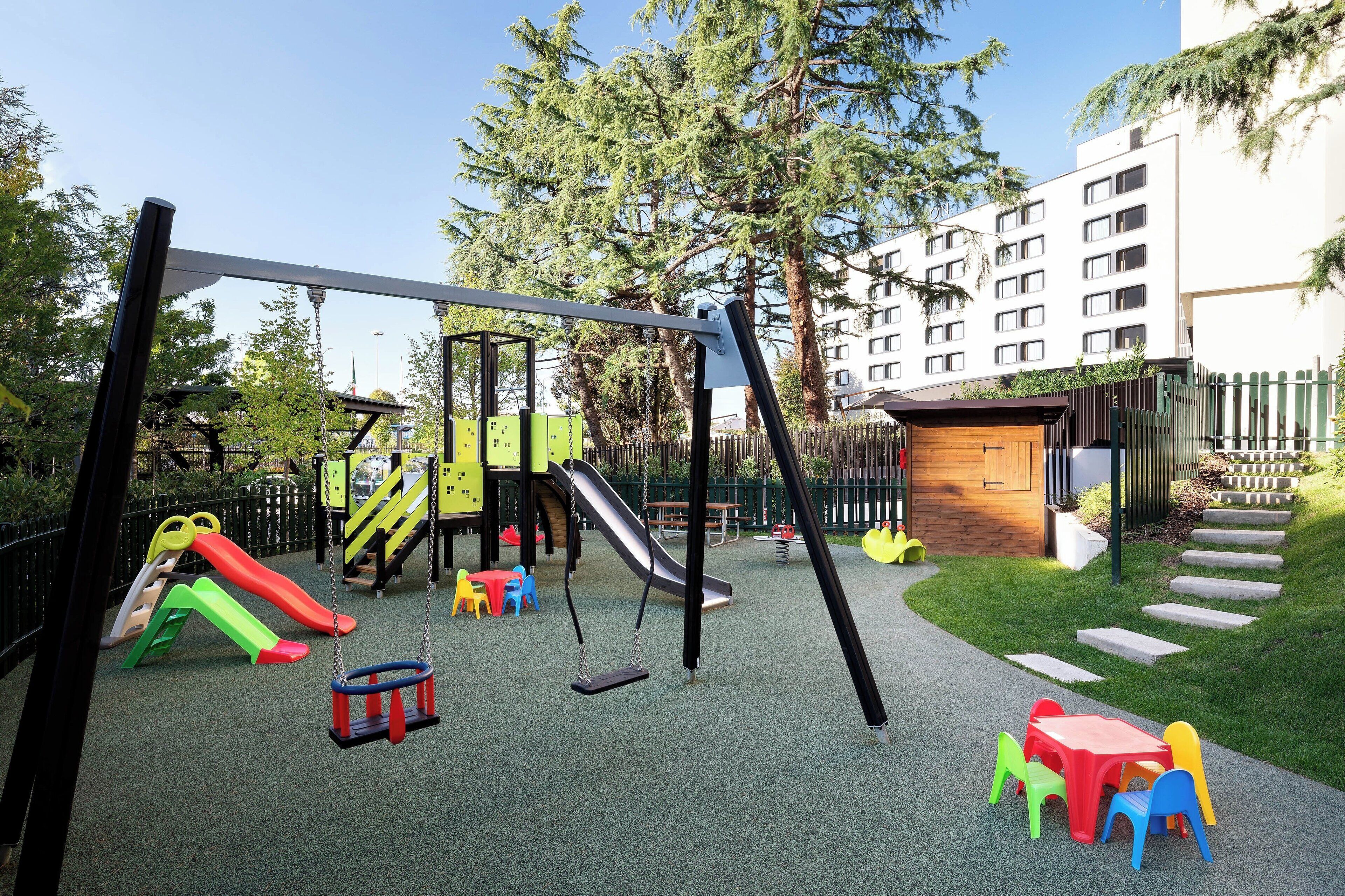children’s play area – outdoor