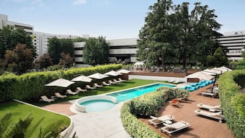 Seasonal outdoor pool
