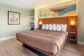 Suite, 1 King Bed, Accessible, Poolside (with Sofabed, Full Kitchen)