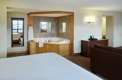 Greenwood Inn & Suites