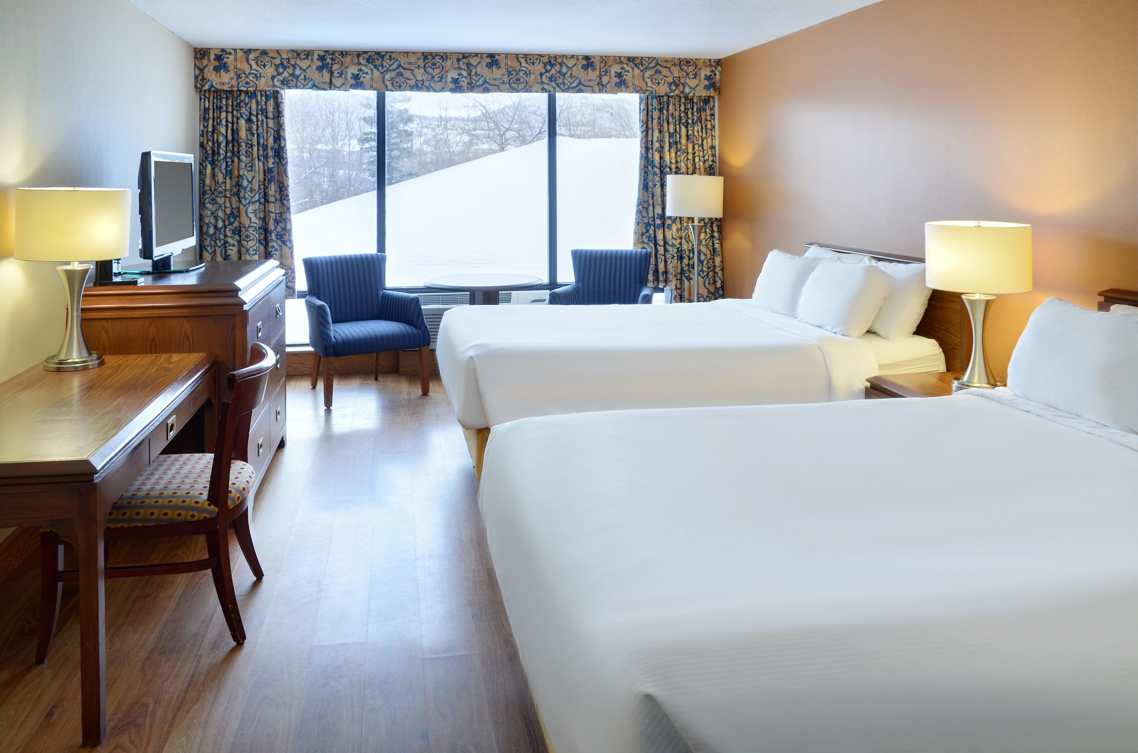 standard double room | desk, iron/ironing board, free wifi, bed sheets