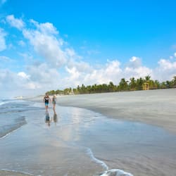 Private beach, white sand, beach umbrellas, beach towels