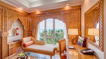 Junior Suite, 1 King Bed, Ocean View | Room amenity