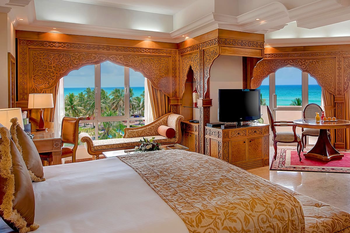 junior suite, 1 king bed, ocean view | 1 bedroom, premium bedding, minibar, in-room safe