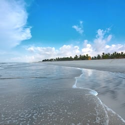 Private beach, white sand, beach umbrellas, beach towels