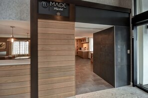 Snack bar
