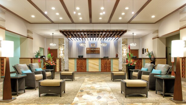 Lobby-lounge