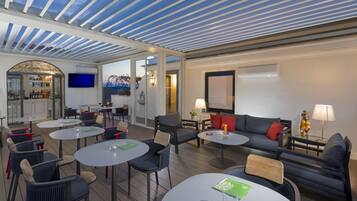 Bar (en la propiedad)