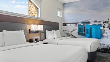 Escrivaninha, espaço de trabalho para notebook, cortinas blackout