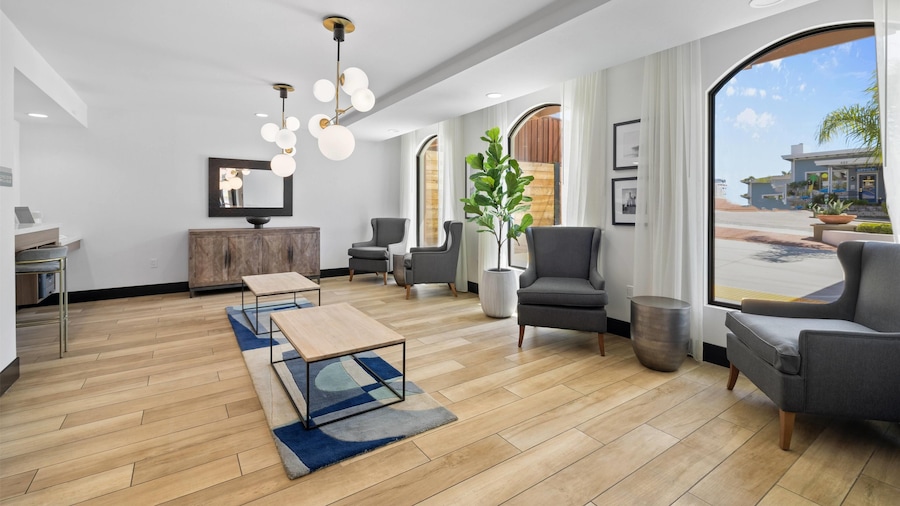 La Quinta Inn & Suites by Wyndham Santa Cruz