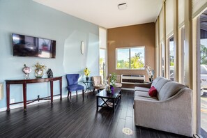 Lobby-Lounge