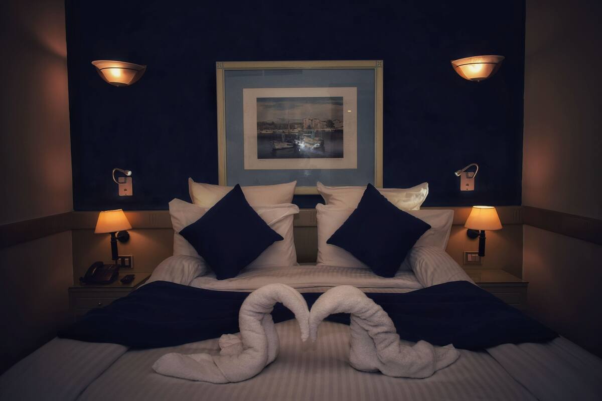 Phòng Suite Junior, quang cảnh biển | Minibar, két bảo mật tại phòng, bàn, phòng cách âm 