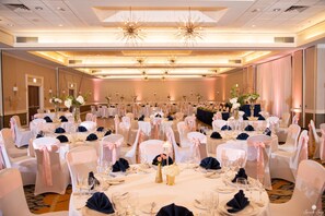 屋内結婚式場