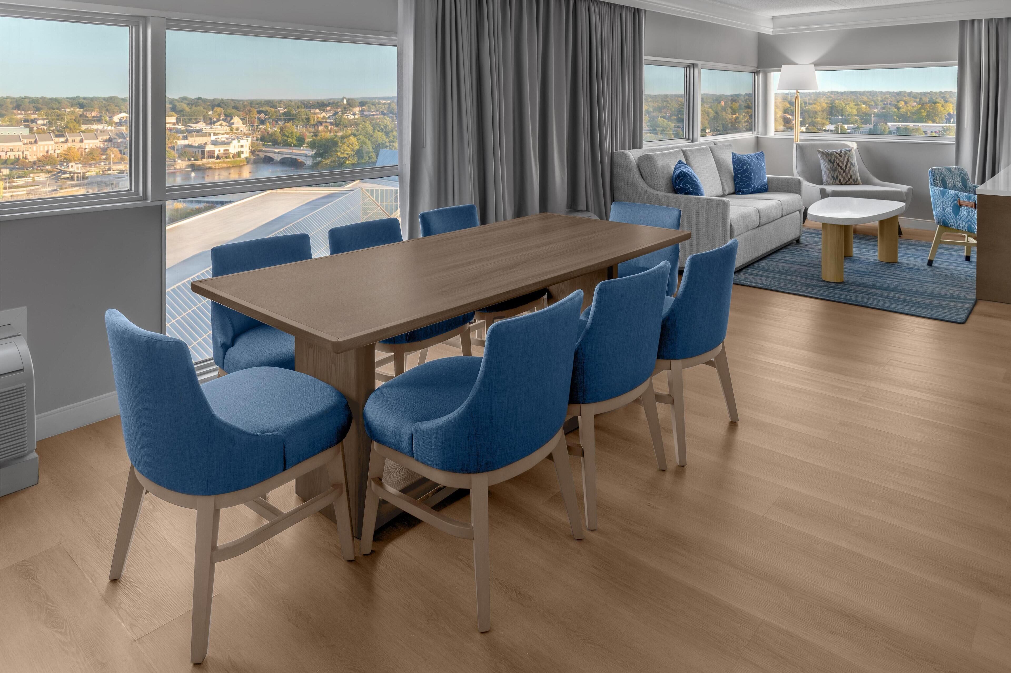 Junior Suite, Non Smoking | Living area | 37-inch LCD TV with cable channels, TV