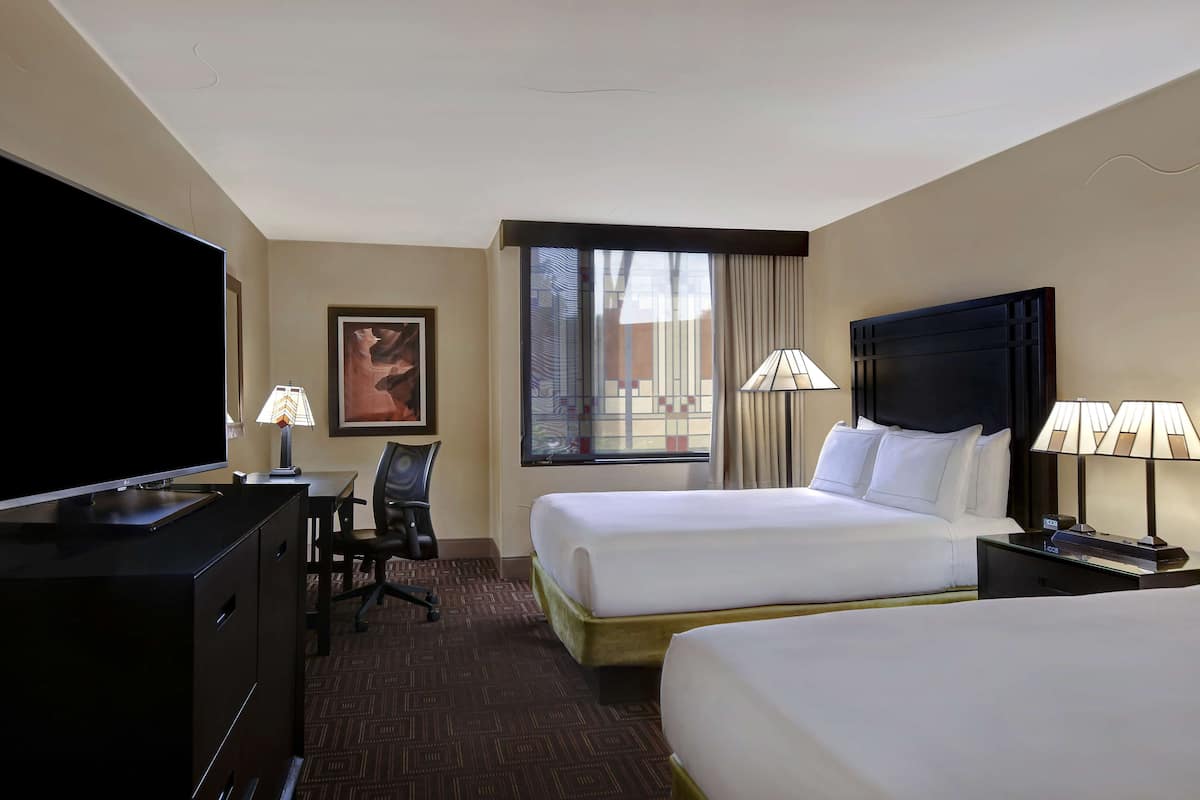 Premium bedding, in-room safe, desk, laptop workspace