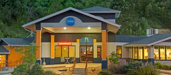 Travelodge by Wyndham Rapid City