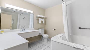 Junior Suite, 1 King Bed, Non Smoking | Bathroom
