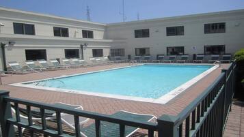 Outdoor pool, sun loungers