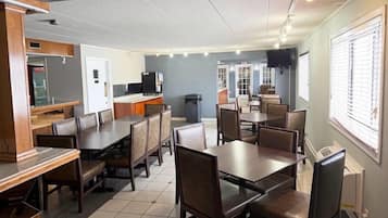 Dagelijks continentaal ontbijt inbegrepen